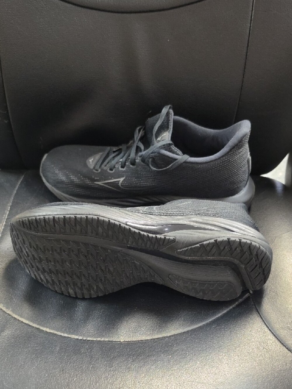Mizuno Wave Rider 28 Black Athletic Running Shoes - Picture 6 of 6